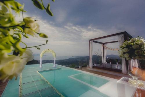 6 Bedroom Sea Blue View Villa - 5 Star With Staff