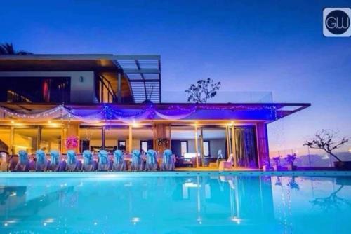 6 Bedroom Sea Blue View Villa - 5 Star With Staff