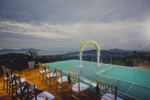 6 Bedroom Sea Blue View Villa - 5 Star With Staff