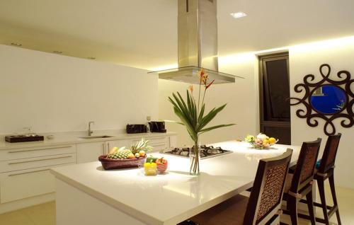 6 Bedroom Sea Blue View Villa - 5 Star With Staff