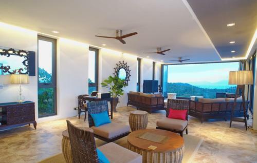 6 Bedroom Sea Blue View Villa - 5 Star With Staff