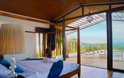 6 Bedroom Sea Blue View Villa - 5 Star With Staff