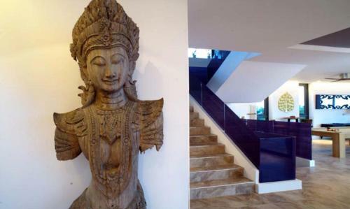 6 Bedroom Sea Blue View Villa - 5 Star With Staff