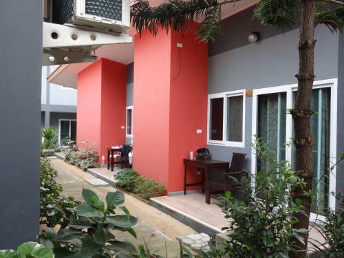 Maenam Villa Hotel