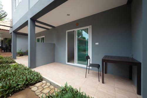 Maenam Villa Hotel