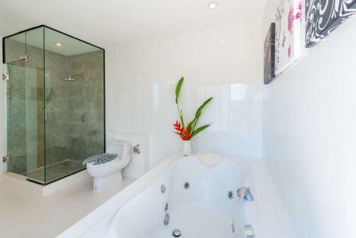 White Stone - Luxurious Villa With Sunset Views