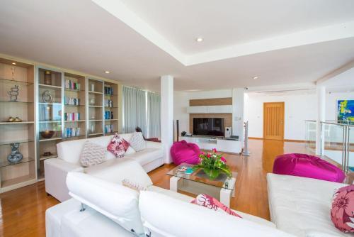 White Stone - Luxurious Villa With Sunset Views