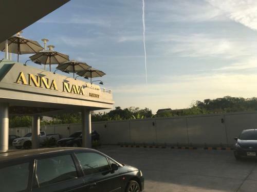 Anna-nava Pakkret Hotel
