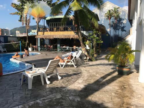 Hotel Tiki Garden Resort