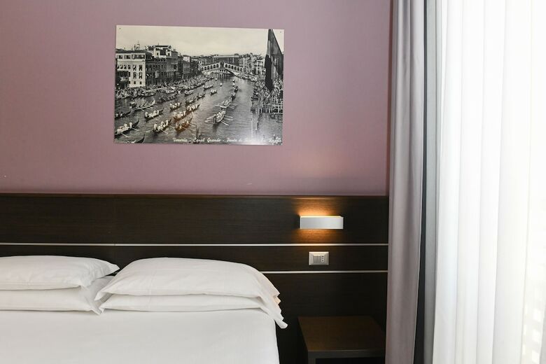 Vienna Hotel