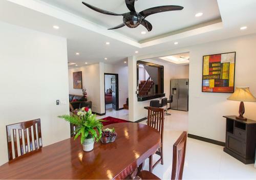 Soi Nam Jai Villa