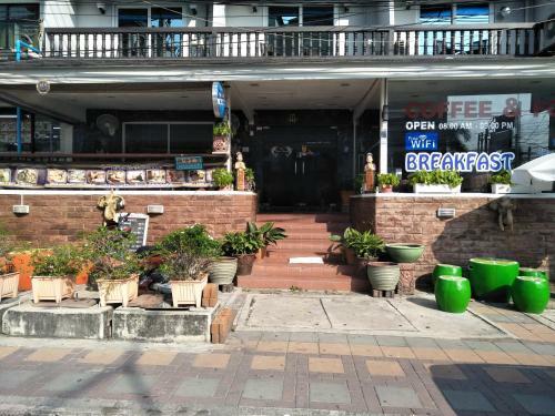 Hostal The Chillax Pattaya