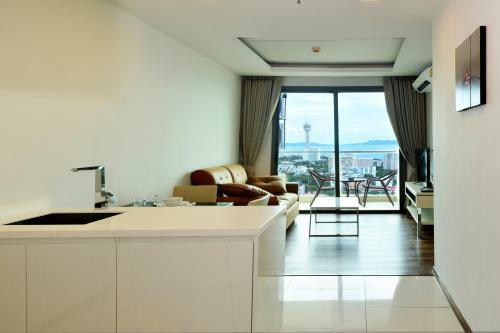 Apartamento Peak Towers Condominium