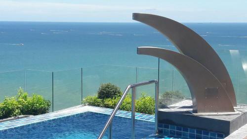 Apartamento Peak Towers Condominium