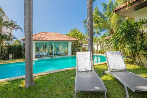 Private Beach Majestic Pool Villa Pattaya