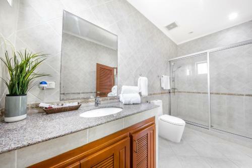 Private Beach Majestic Pool Villa Pattaya
