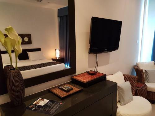 Hotel East Suites