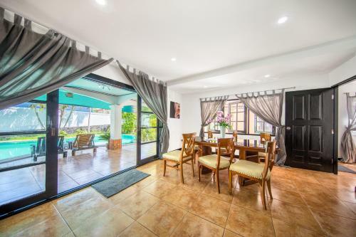 Walking Street Pool Villa Pattaya