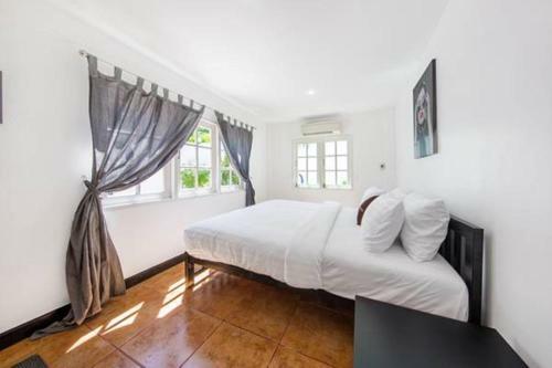Walking Street Pool Villa Pattaya