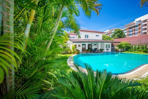 Walking Street Pool Villa Pattaya