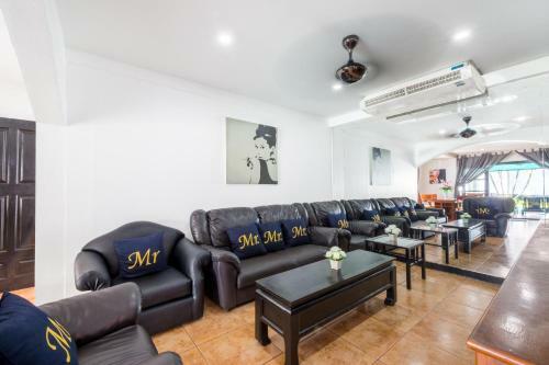 Walking Street Pool Villa Pattaya
