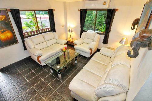 Posada Phratamnak Inn - 100 Meter From Beach