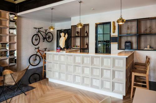 Travel Light Hostel Pattaya