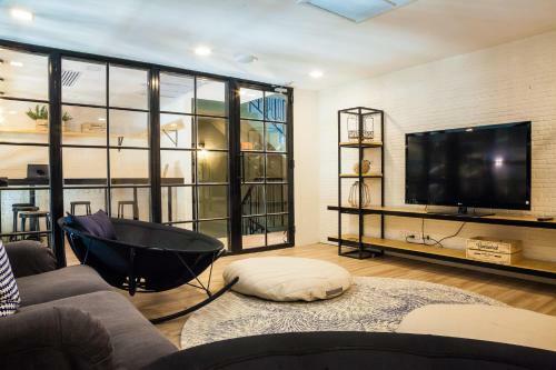 Travel Light Hostel Pattaya