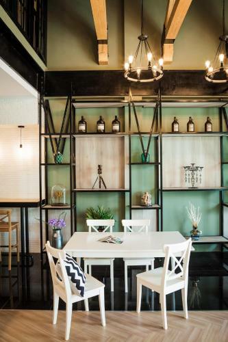 Travel Light Hostel Pattaya
