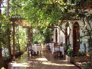 Alexandros Hotel