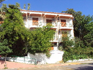 Alexandros Hotel