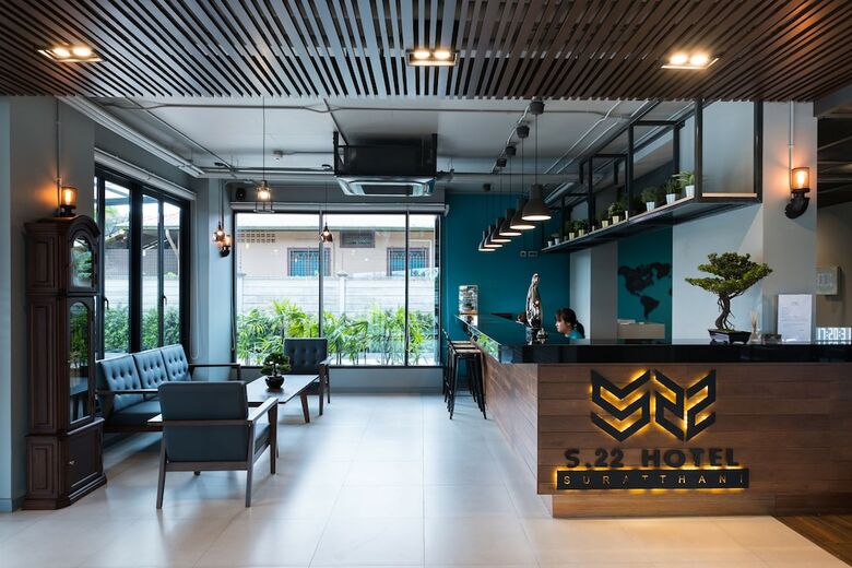 S.22 Hotel Suratthani