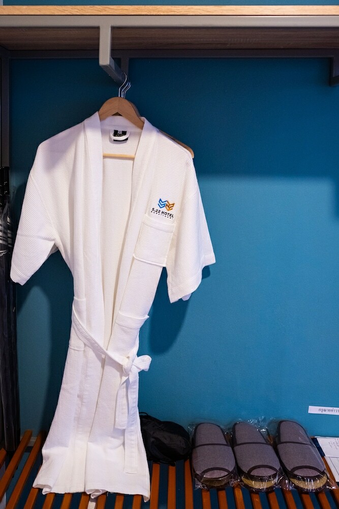 S.22 Hotel Suratthani