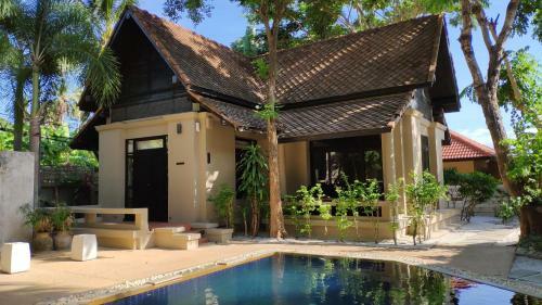 Lodge Montra Hotel