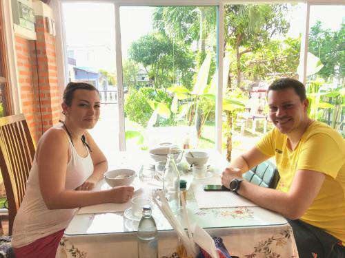 Hotel Grand Free Breakfast