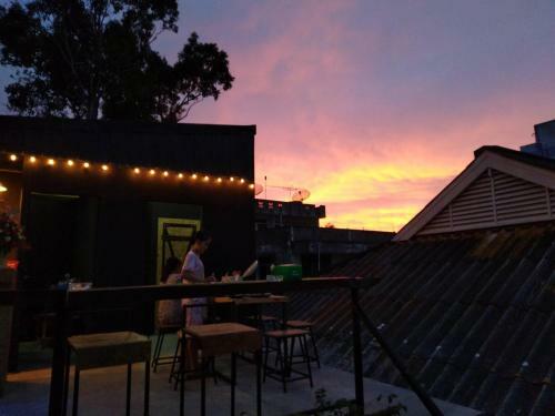 Chang Bed And Bar Hostel