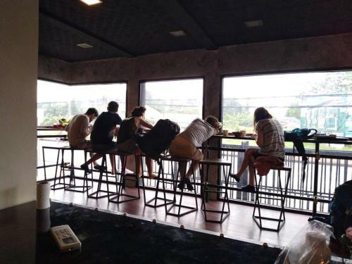 Chang Bed And Bar Hostel