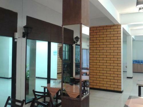 We Train Hotel Don Muang