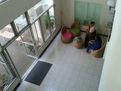 We Train Hotel Don Muang