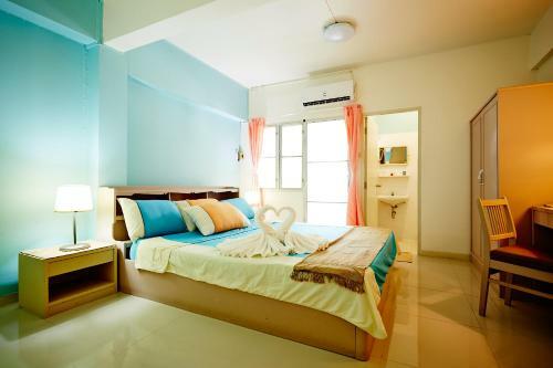 We Train Hotel Don Muang