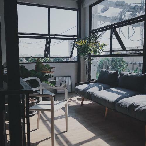 Albergue Beige Poshtels + Netflix