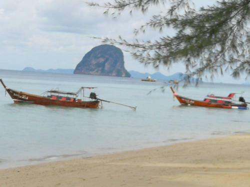 Hotel Koh Ngai Seafood