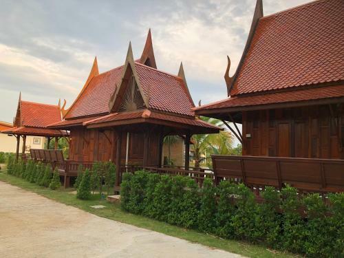 Hotel Lamphurai Riverside