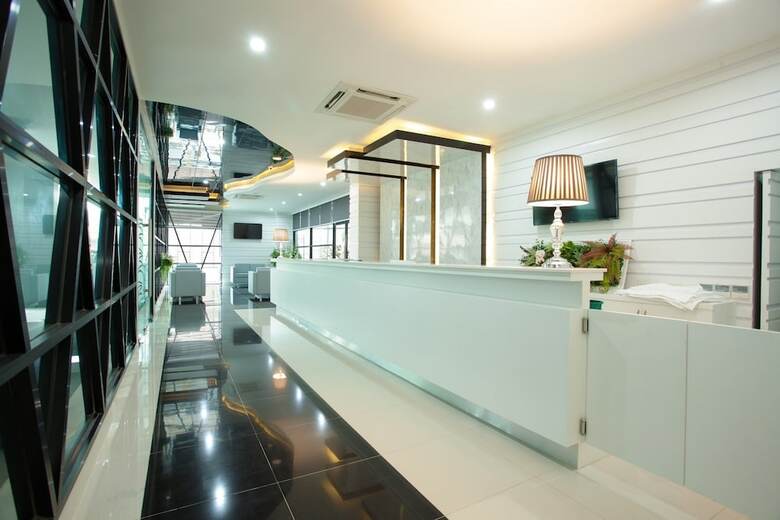 Thanburi Hotel