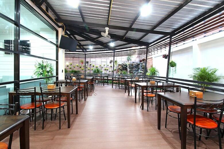 Thanburi Hotel