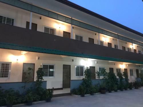 Hostal Somjit Place