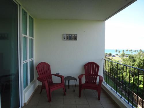 Sunset Paradise - Ocean View Penthouse Apartment