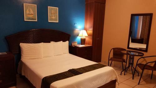 Hotel Combate Beach Resort