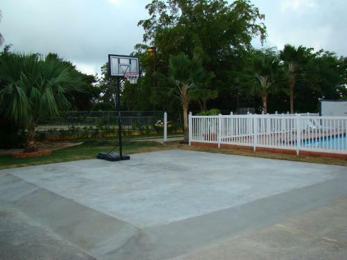 Hotel Combate Beach Resort
