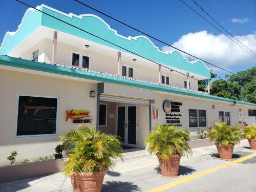 Hotel Combate Beach Resort
